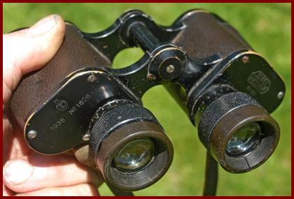 1938 E. Leitz 8x30 Turkish Army military binoculars.
1938 E. Leitz 8x30 jumelles militaires de l'armee Turke.
1938 E. Leitz 8x30 militarfernglas der Turkischen armee.
1938 E. Leitz 8x30 prismaticos militares del ejercito Turco.
1938 E. Leitz 8x30 binoculares militares del ejercito Turco.
1938 E. Leitz 8x30 Turkiska armens militara klkare.
1938 E. Leitz 8x30 binocolo militaire dell'esercito Turco.
1938 E. Leitz 8x30 Tukse militaire verrekijkers van het leger.
1938 E. Leitz 8x30 den tyske haerens militaere  kikkert.
1938 E. Leitz 8x30 lornetka wojskowa armil Tureckiej.
1938 E. Letx 8x30 vojensky dalekohled Turecke armady.
1928 E. Leitz 8x30 den Tyrkiske haers militaere.
1938 E. Leitz 8x30 a Torok hadsereg katonai tavcsovei.
1938 E. Leitz 8x30 Tuirkin armeijan sotilaskiikarit.
1938 E. Leitz 8x30 binoculos militaeres do de exercito Turco.
1938 E. Leitz 8x30 Turcijas armijas militarie binokli.
1938 E. Leitz 8x30 Turkijos rmijos nkariniai ziuronai.
1938 E. Leitz 8x30 ong nhom quansu Tho Nhi Ky.